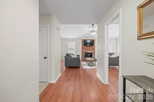 9500 Kent Village Dr, Charlotte, NC 28269 - Photo 10