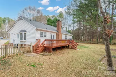 9500 Kent Village Drive, Charlotte, NC 28269 - Photo 2