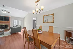 9500 Kent Village Dr, Charlotte, NC 28269 - Photo 14