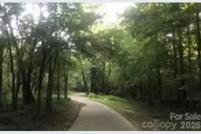 9500 Kent Village Drive, Charlotte, NC 28269 - Photo 6