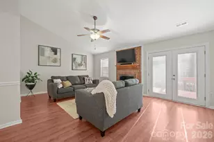 9500 Kent Village Dr, Charlotte, NC 28269 - Photo 12