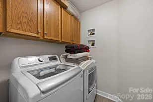 7540 Monarch Birch Ln, Charlotte, NC 28215 - Photo 8