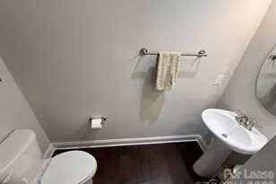 8708 Aspinwall Dr, Charlotte, NC 28216 - Photo 8