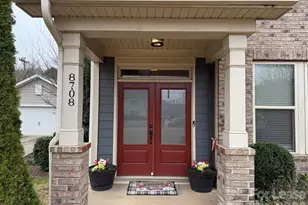 8708 Aspinwall Dr, Charlotte, NC 28216 - Photo 2