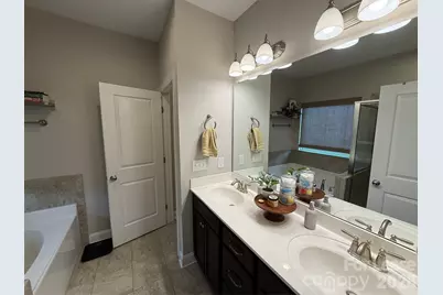 8708 Aspinwall Drive, Charlotte, NC 28216 - Photo 18