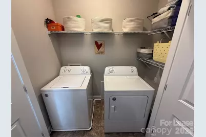 8708 Aspinwall Drive, Charlotte, NC 28216 - Photo 4