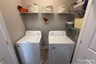 8708 Aspinwall Dr, Charlotte, NC 28216 - Photo 4