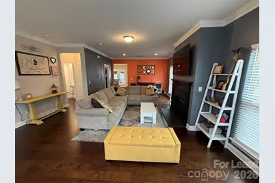 8708 Aspinwall Drive, Charlotte, NC 28216 - Photo 6