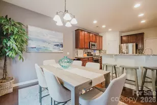 2215 Whitford Ln, Charlotte, NC 28210 - Photo 10