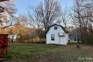 2145 14th Ave SW, Hickory, NC 28602 - Photo 2