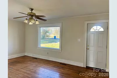 2145 14th Avenue SW, Hickory, NC 28602 - Photo 4
