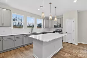 228 Ferebee Pl, Charlotte, NC 28213 - Photo 2