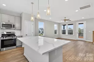 228 Ferebee Pl, Charlotte, NC 28213 - Photo 8