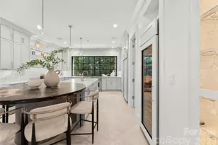 4231 Fox Brook Ln, Charlotte, NC 28211 - Photo 14