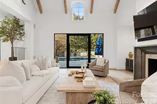 4231 Fox Brook Ln, Charlotte, NC 28211 - Photo 20