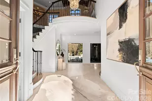 4231 Fox Brook Ln, Charlotte, NC 28211 - Photo 8