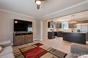 721 Camelot Dr, Waynesville, NC 28786 - Photo 4