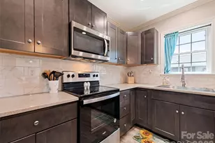 721 Camelot Dr, Waynesville, NC 28786 - Photo 12