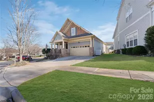 172 Water Oak Dr, Mooresville, NC 28117 - Photo 2