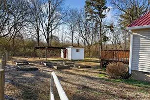 161 Walker Lake Rd, Forest City, NC 28043 - Photo 4