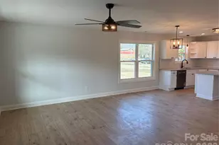 139 Donna Ln, Statesville, NC 28625 - Photo 2