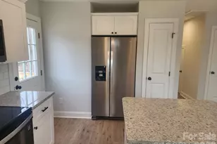 139 Donna Ln, Statesville, NC 28625 - Photo 6