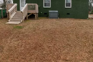 621 Reeves Ct, Charlotte, NC 28208 - Photo 10