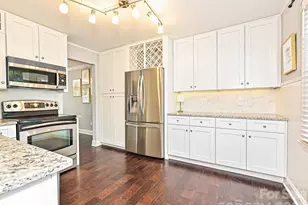4611 Hedgemore Dr, Charlotte, NC 28209 - Photo 4
