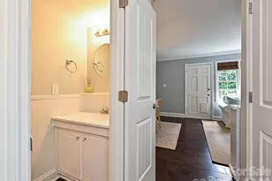 4611 Hedgemore Dr, Charlotte, NC 28209 - Photo 12