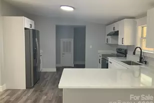 30 Parker Dr, Candler, NC 28715 - Photo 6