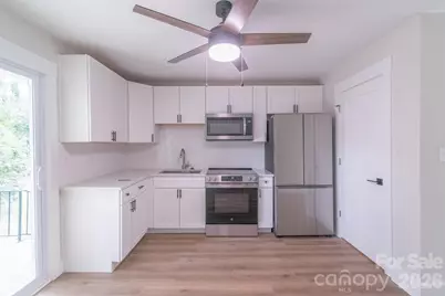 533 Blendwood Drive, Charlotte, NC 28215 - Photo 4