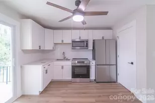 533 Blendwood Dr, Charlotte, NC 28215 - Photo 4