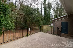 533 Blendwood Dr, Charlotte, NC 28215 - Photo 10