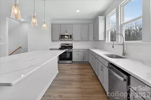 216 Ferebee Pl, Charlotte, NC 28213 - Photo 6