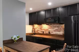 187 Pine Village Ln, Blowing Rock, NC 28605 - Photo 18