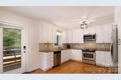 187 Pine Village Lane, Blowing Rock, NC 28605 - Photo 4