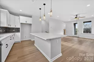 212 Ferebee Pl, Charlotte, NC 28213 - Photo 8