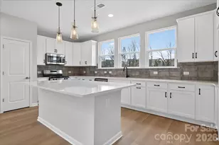 212 Ferebee Pl, Charlotte, NC 28213 - Photo 2