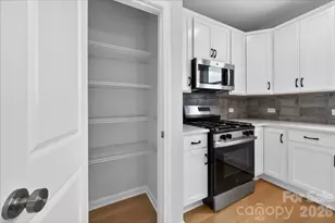 212 Ferebee Pl, Charlotte, NC 28213 - Photo 6