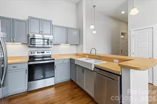 756 Bailey St, Mars Hill, NC 28754 - Photo 6