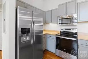 756 Bailey St, Mars Hill, NC 28754 - Photo 10