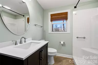 718 2nd Avenue NE, Conover, NC 28613 - Photo 18