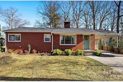 718 2nd Avenue NE, Conover, NC 28613 - Photo 1