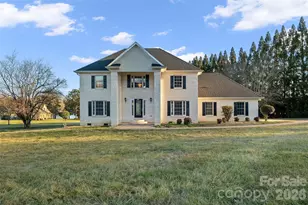 307 Cross Creek Dr, Cherryville, NC 28021 - Photo 2