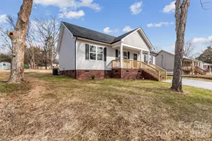 91 W 7th St, Lexington, NC 27295 - Photo 2