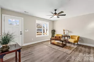 91 W 7th St, Lexington, NC 27295 - Photo 6