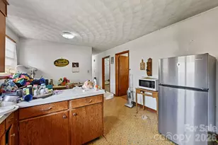 1231 2nd St SE, Hickory, NC 28602 - Photo 12