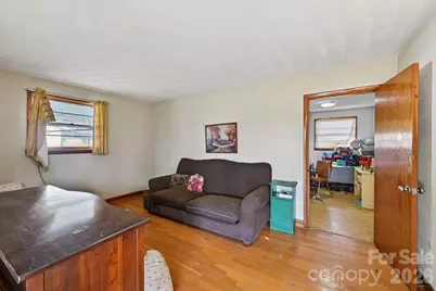 1231 2nd Street SE, Hickory, NC 28602 - Photo 10