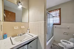 1231 2nd St SE, Hickory, NC 28602 - Photo 18