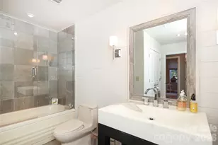 300 W 5th St, Charlotte, NC 28202 - Photo 24